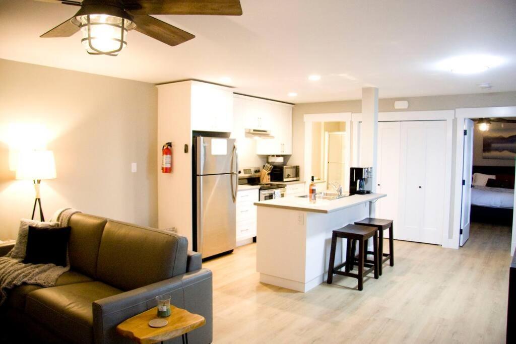M&M'S Maple Bay Mountain Guesthouse - Licensed Duncan Buitenkant foto