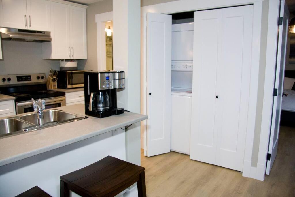 M&M'S Maple Bay Mountain Guesthouse - Licensed Duncan Buitenkant foto
